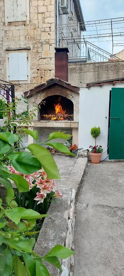 Trogir Holiday House 0*,
