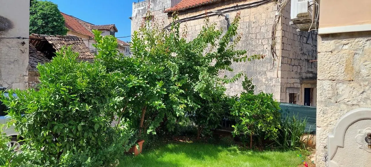 Trogir Holiday House Apartment