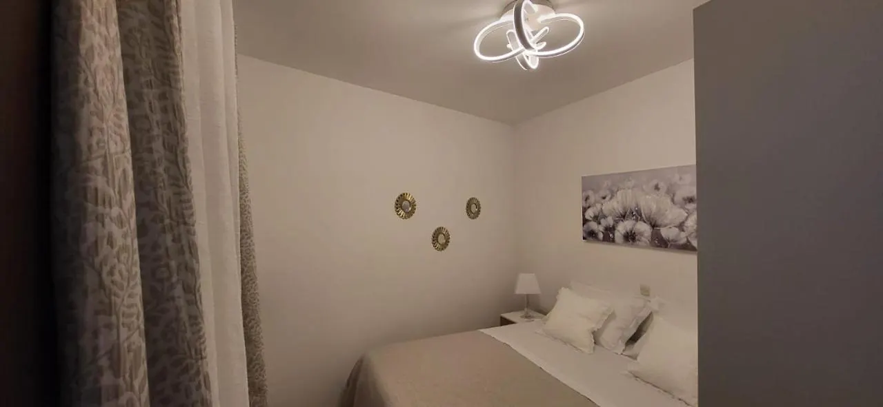 Trogir Holiday House 0*,